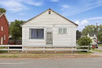 32 Wallace Terrace, Sault Ste. Marie