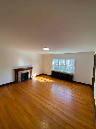 Large 1 Bedroom in Jane Subway Line (ALL INCLUDED $1998)