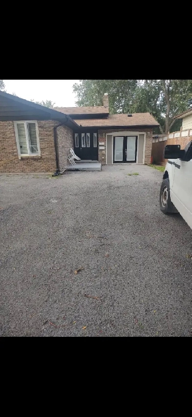 Niagara Falls 3 Bed 1 Bath all inclusive APT for rent.