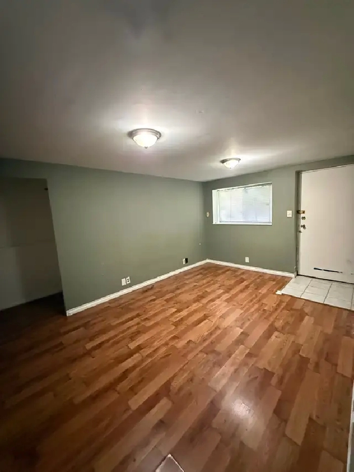 Spacious 4 bedroom/1 bath available now !
