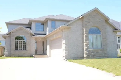 4 BEDROOM HOME AVAILABLE FOR RENT IN ST. CATHARINES!