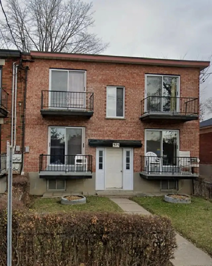 3 1/2 Laval Metro Cartier