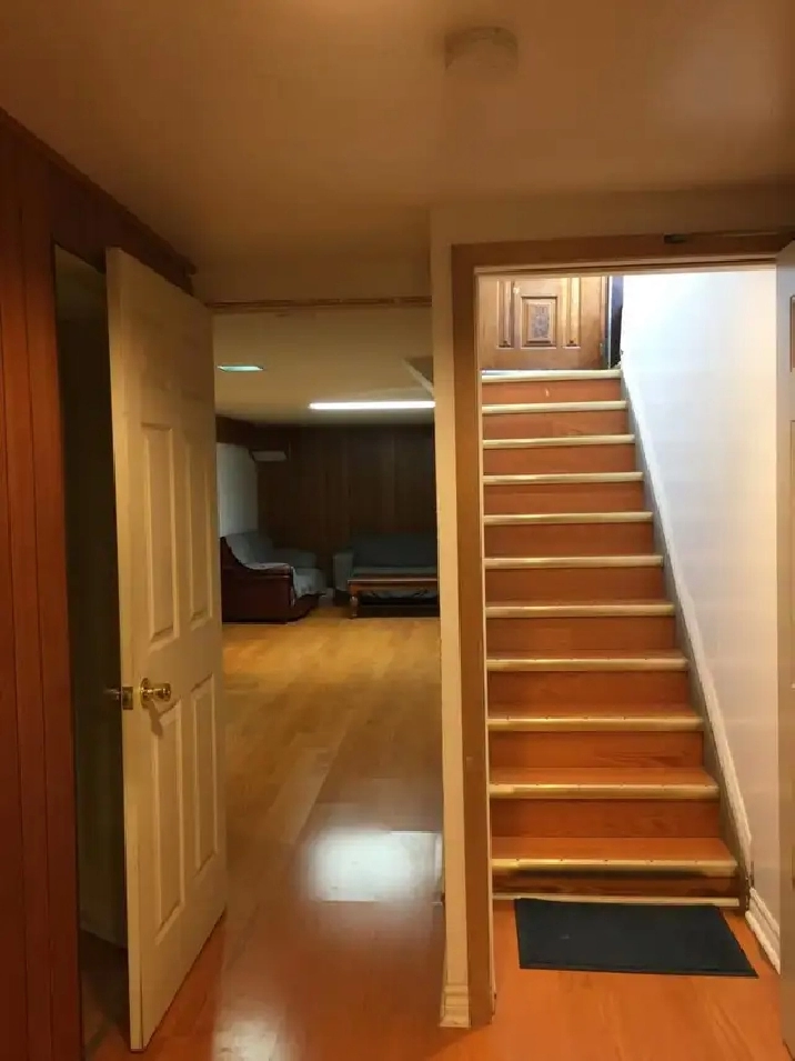 1 bedroom apartment spacious living room and dinning $1750