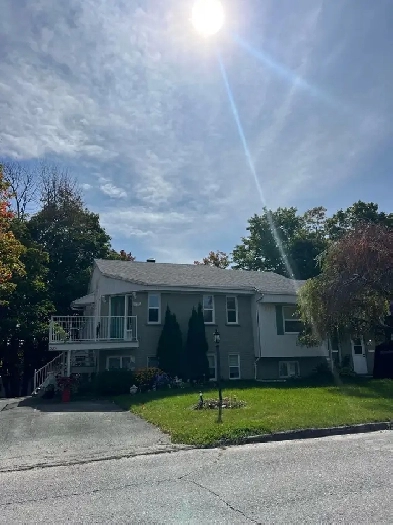 4 ½ à louer dans un triplex Secteur tranquille
