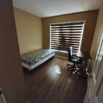 STARTING OCTOBER 1ST – 2 ROOMS FOR RENT NEAR YORK UNIVERSITY