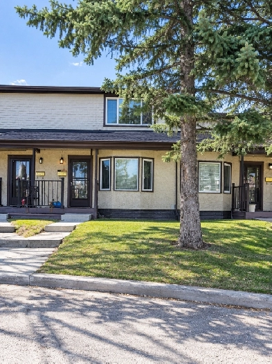 3-BEDROOM TOWNHOUSE   PRIVATE FENCED YARD – BANNERMAN