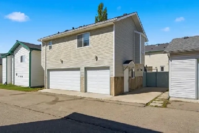 1 bedroom carriage suite Airdrie for rent rental private laundry