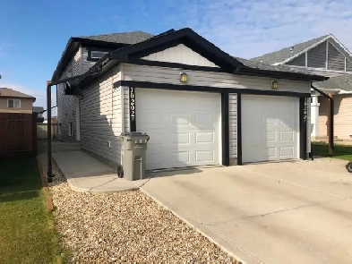 2 BR/1 BATH w/ Garage Legal Lower Suite for rent October 4