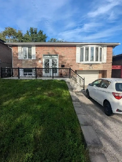 2-Bedroom Walkout Basement Apartment, All-Inclusive & Private
