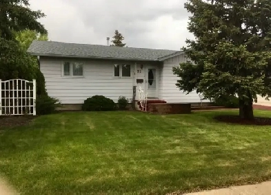Full House for Rent 22 Dumont Cres. in Nutana Park (Eastside)