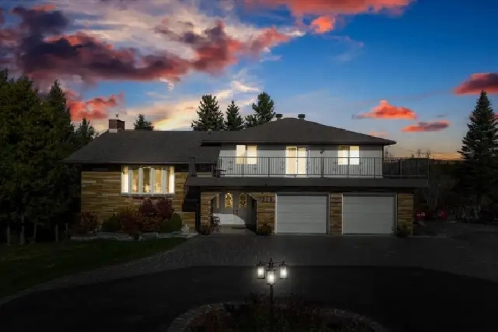 PRIME NEW SUDBURY, ESTATE-LIKE RESIDENCE ON 1.943 ACRES