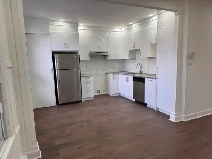 PETIT PARADIS SUR LE PLATEAU GRAND (5 ½)