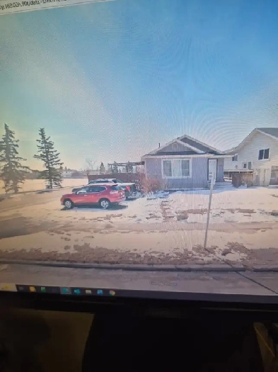 Castleridge4 bedrooms 2 full baths double garage $2100