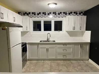 HOUSE FOR RENT - TILLSONBURG - AVAILABLE ASAP