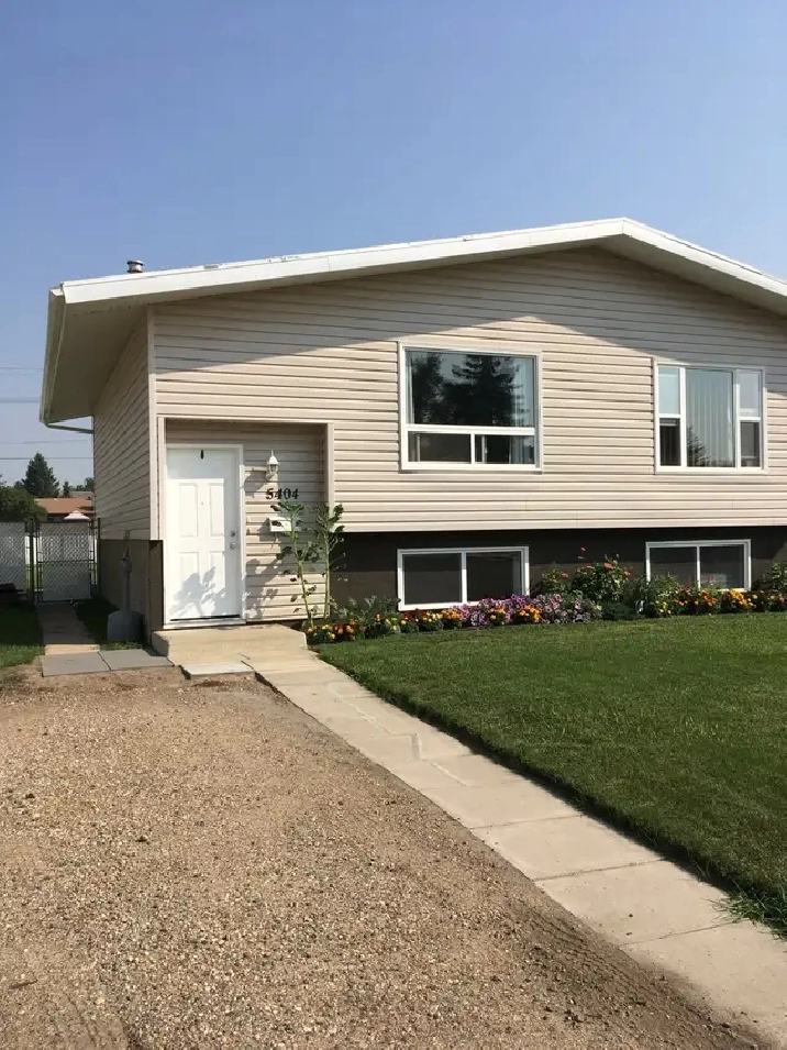 3 Bedroom Duplex in Alberta