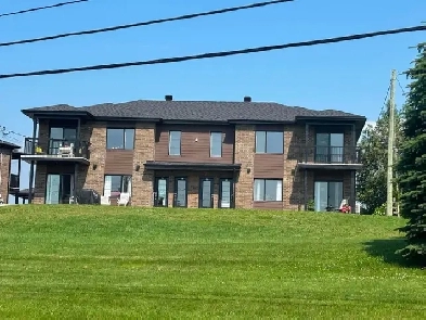 4 1/2 À LOUER (BROMPTONVILLE)