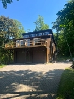 Private, minutes to 401 Cobourg, Chalet style, 1 Bedroom plus Lo