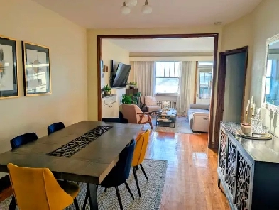 Beautiful 3rd Floor Apt in TMR / Superbe appart à VMR (1820$)