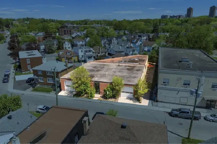 Contractor & Warehouse Space for Lease 10,814 SF | 255 Ste Anne