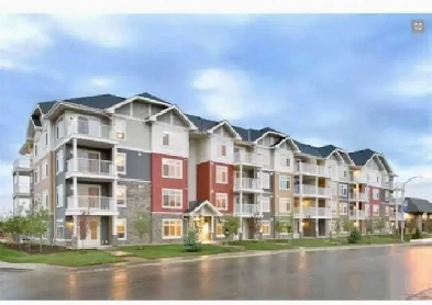Top floor 2 bedroom 2 bathroom Skyview condo NE for rent