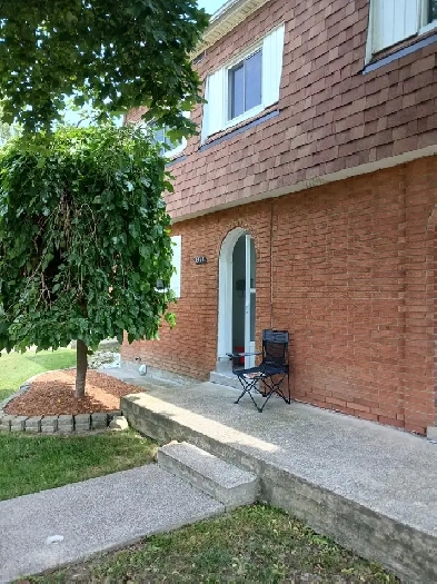 TOWNHOUSE FOR RENT