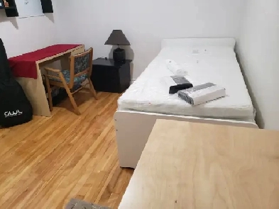 Room for Rent / Chambre à louer (Metro Prefontaine)