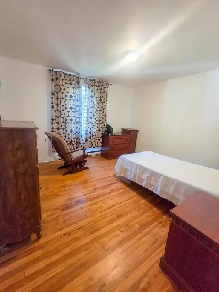 Chambre 1 à louer – Laval (boul. Lévesque Ouest) – 650 $/mois to