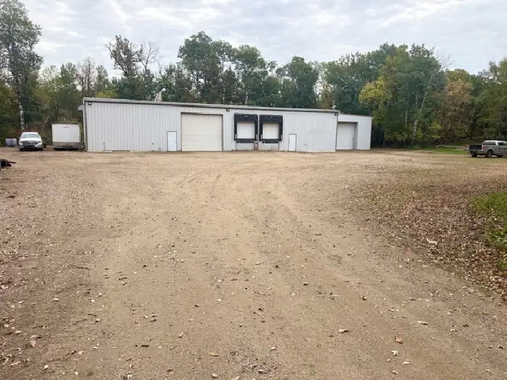 60x100 heated shop for rent