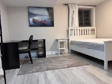 Cozy private room: Shared Basement/Monthly :$1000