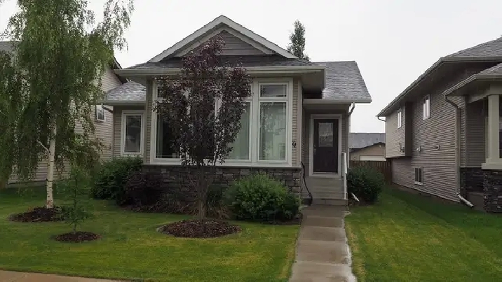 3 Bedrooms 3 bathroom House With Mother-In-Law Suite