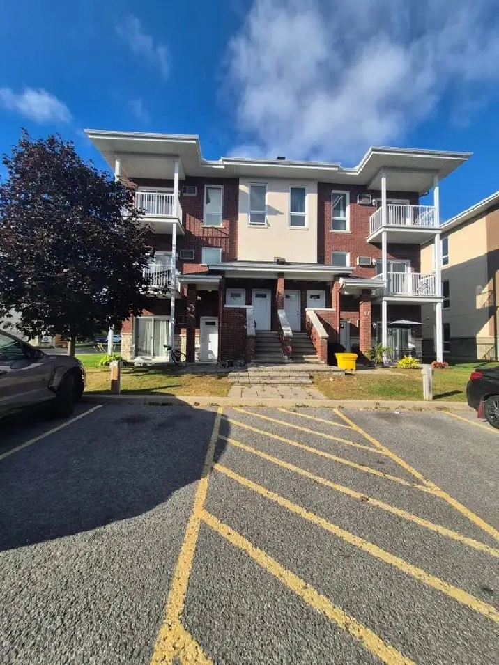 Nice and large two-bedroom / Beau et grand 4 1/2 /Aylmer