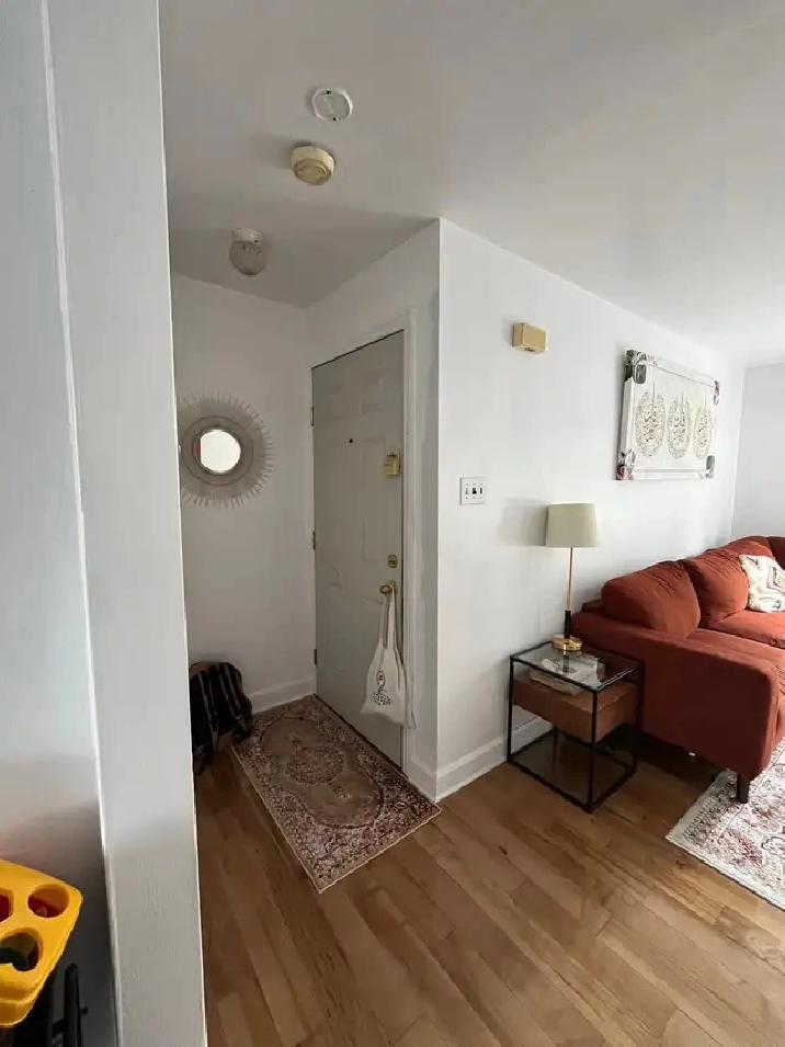 Logement 4 1/2 lumineux à louer