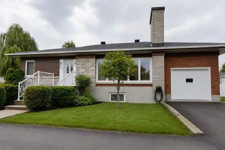3 Beds 1 Bath Apartment
