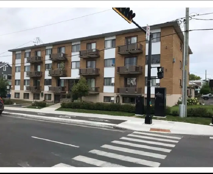 4-1/2 Vieux Longueuil