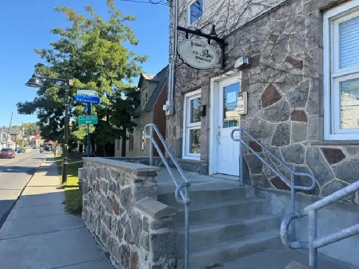 LOCAL COMMERCIAL À LOUER – 170, boul. Sainte-Rose, Laval