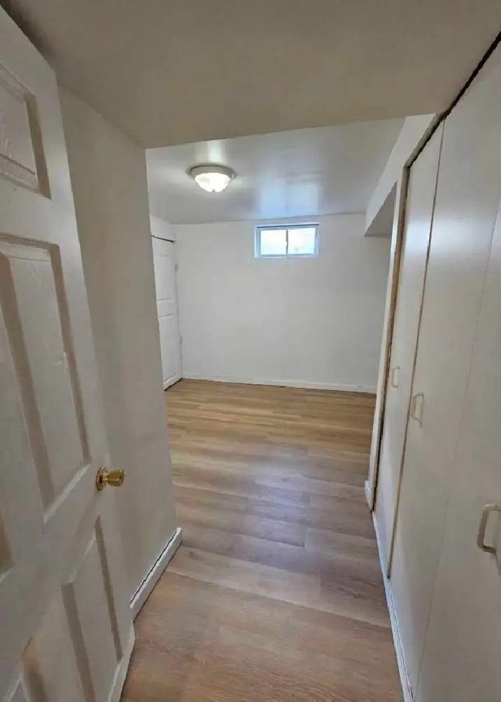 2 bedrooms Basment Suite- Pet Friendly