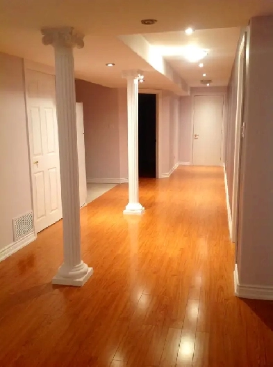 Markham/Steels Spacious 1bdrm Basement apt w parking avail Nov 1