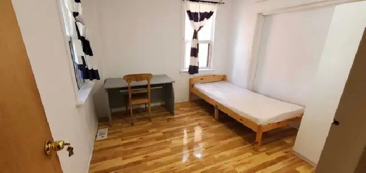 Room for rent near Eglinton West Subway and Yorkdale Mall