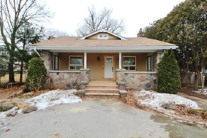 Lovely renovated three bedroom home for rent in Jackson’s Point