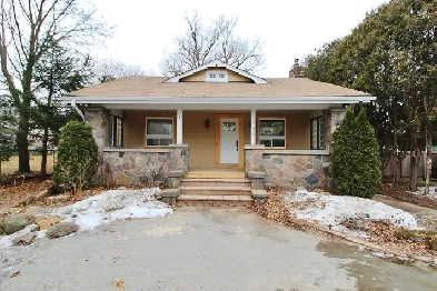 Lovely renovated three bedroom home for rent in Jackson’s Point
