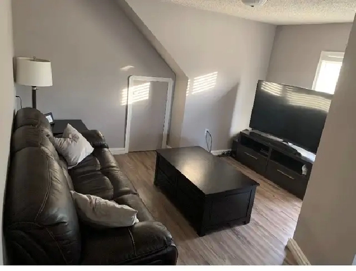 COZY 2 BEDROOM APARTMENT - $1,900 - MINNOW LAKE - SUDBURY ON