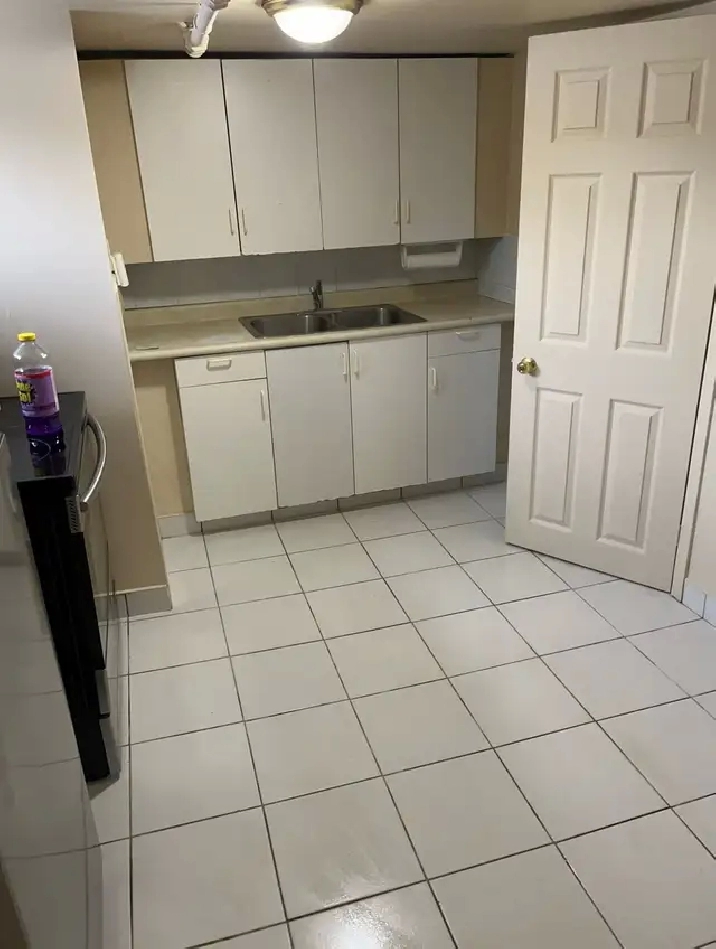 Bachelor Apartment Available December 1st