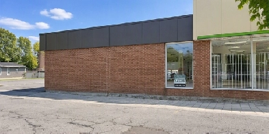 LOCAL COMMERCIAL À PIERREVILLE -À LOUER – 5 000 PI² à 12$ PI²