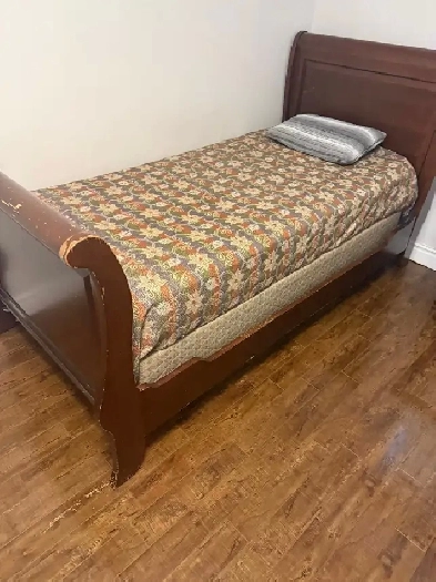 Room for Rent (Females)