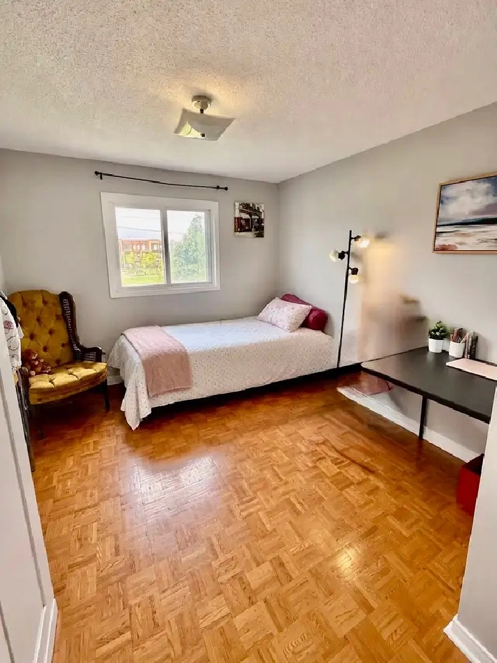 Private Bedroom for Rent – Spacious Etobicoke Home