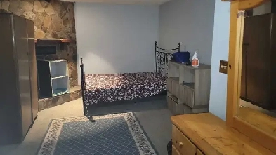 immediate availability near DT-Room rental