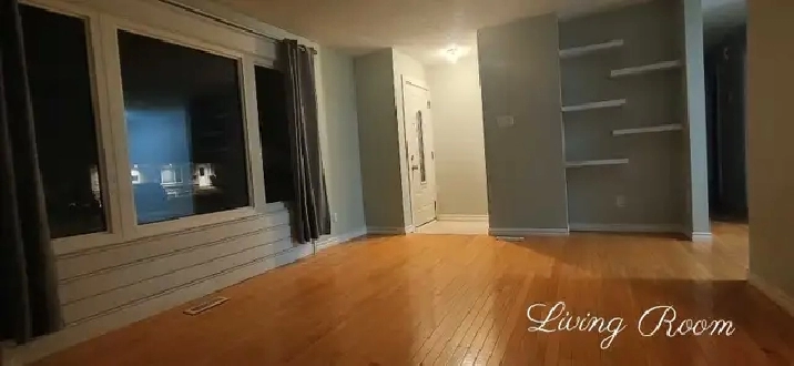 Clean, Spacious, 3 Bed & 1 Bath Main Floor Suite | $1,800/mth