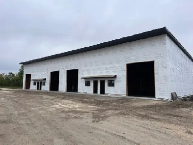1550 sq ft shop Bay