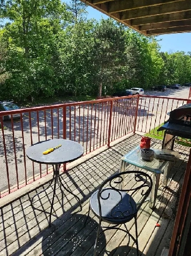 Oakville condo for rent Glen Abbey