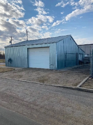 Warehouse for lease